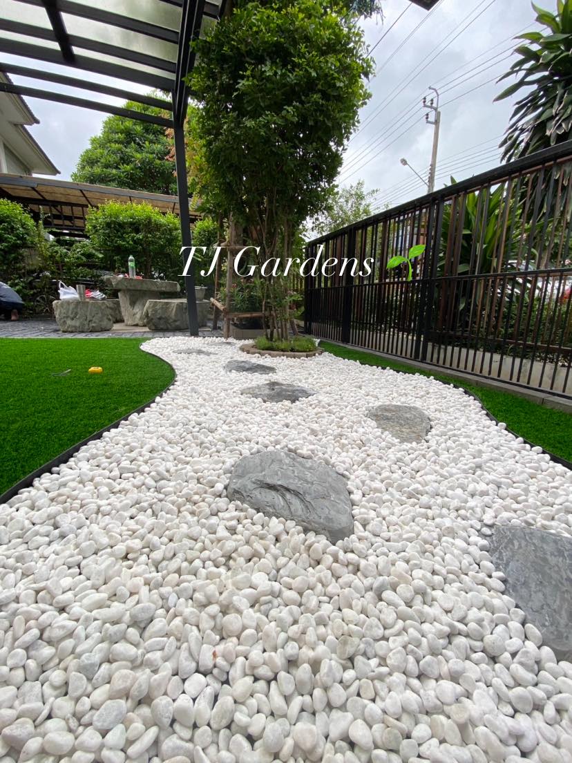 รับจัดสวน ต้นไม้ปลอม